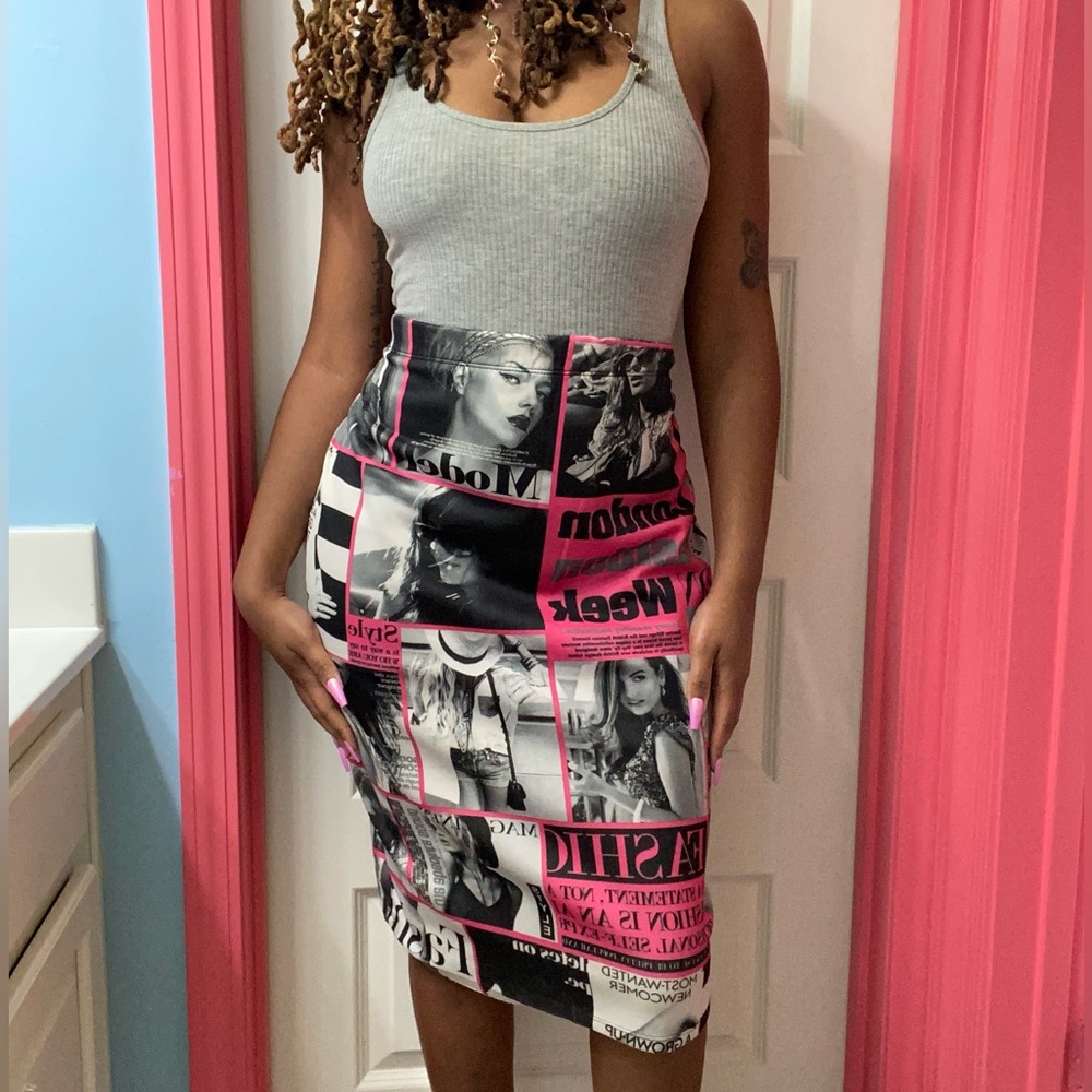 Hot Pink Fashion Magazine Print Pencil Skirt 📰💄